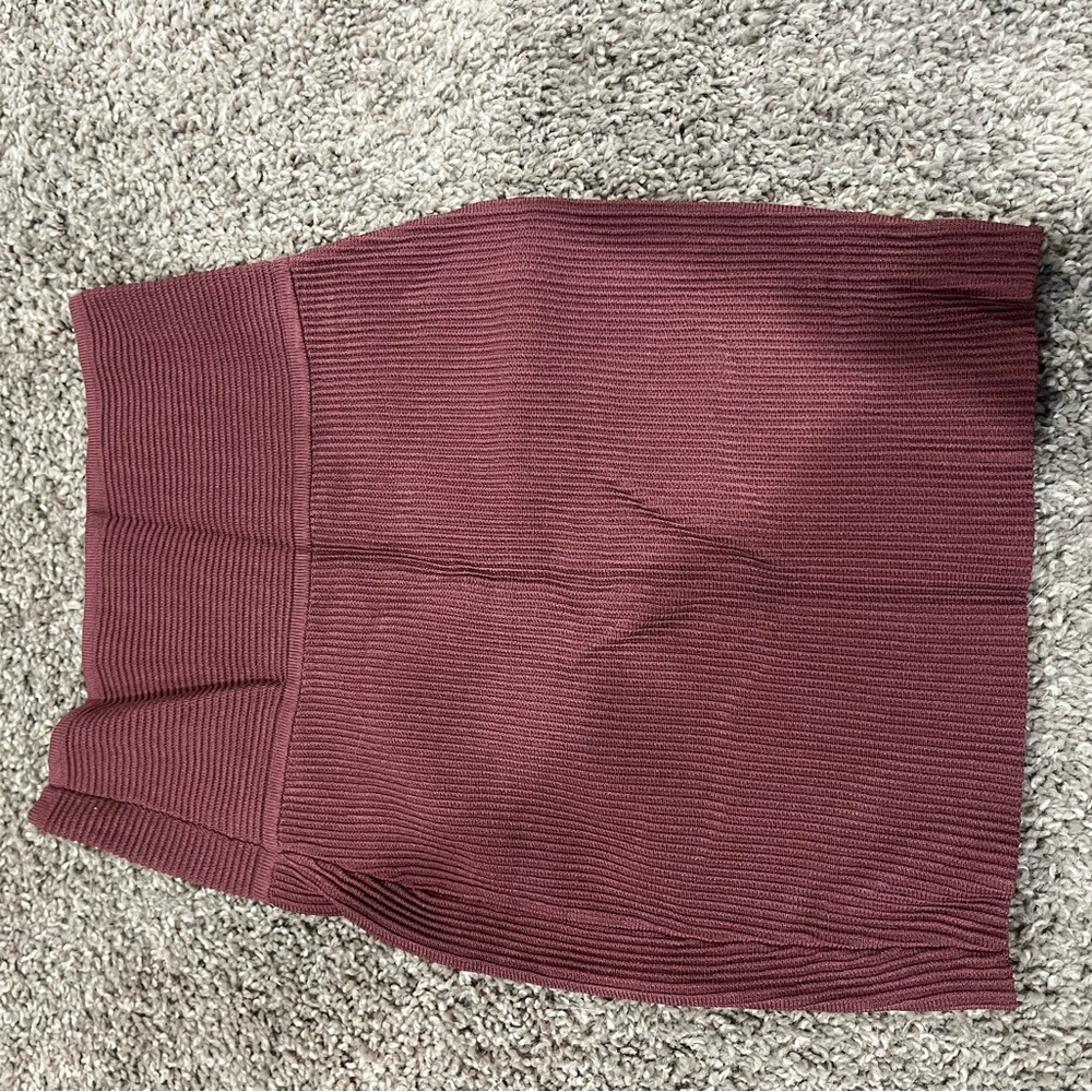 Aritzia Burgundy Ribbed Skirt